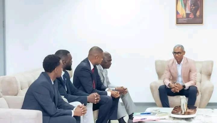 Gabon/Football : une délégation de la FIFA reçue par le ministre des Sports