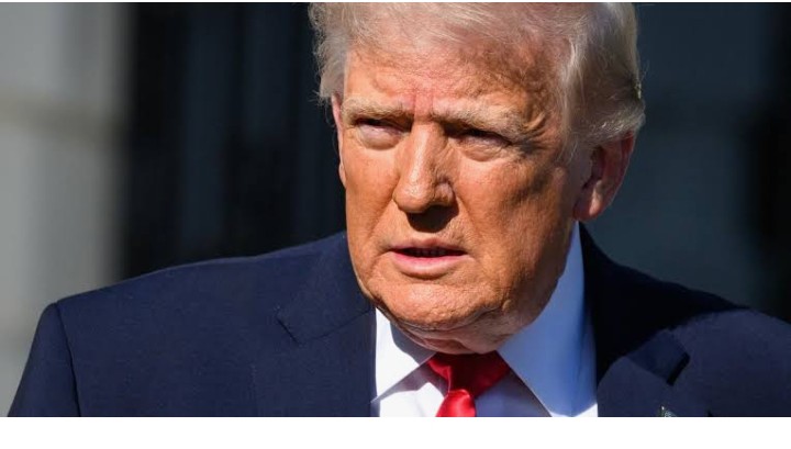 Guerre au Moyen-Orient : Donald Trump ordonne un blocus du détroit d'Ormuz et menace les infrastructures énergétiques iraniennes