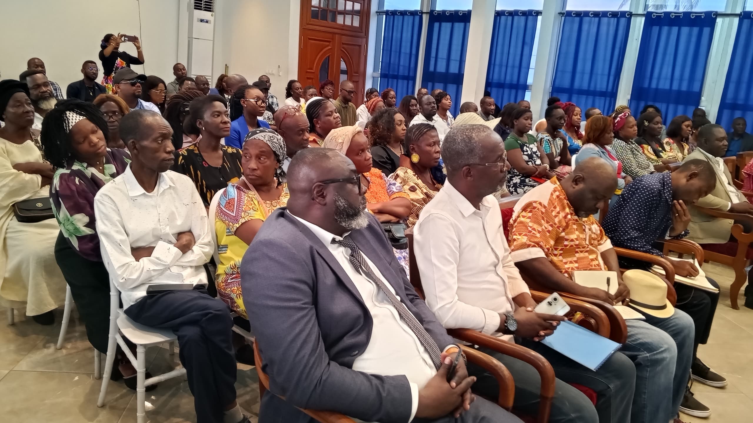 Une vue de l'assistance pendant les échanges.