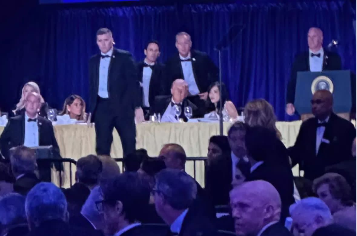 États-Unis : Donald Trump évacué du gala de la presse après des tirs