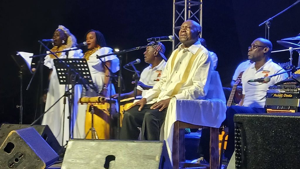 Gabon/Concert de Pierre-Claver Akendengué à Omboué : pari réussi