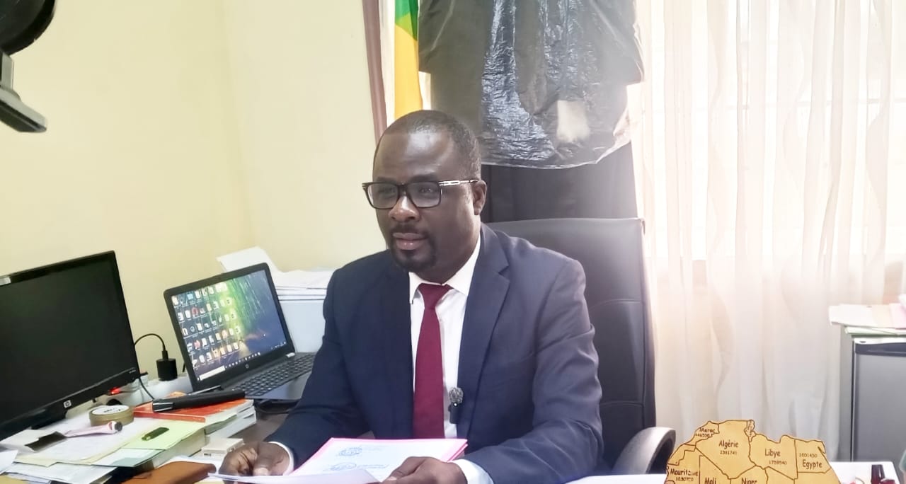 Le procureur, Guychard Ndong Mebalé, lors de sa communication.