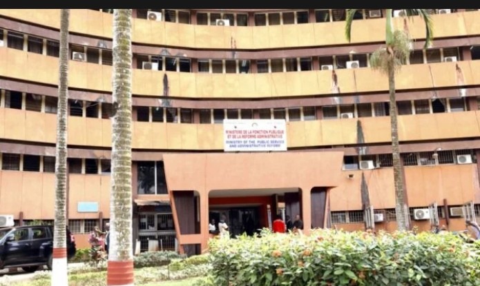 Cameroun : près de 6 000 fonctionnaires et agents de l’État menacés de suspension de salaire pour absentéisme